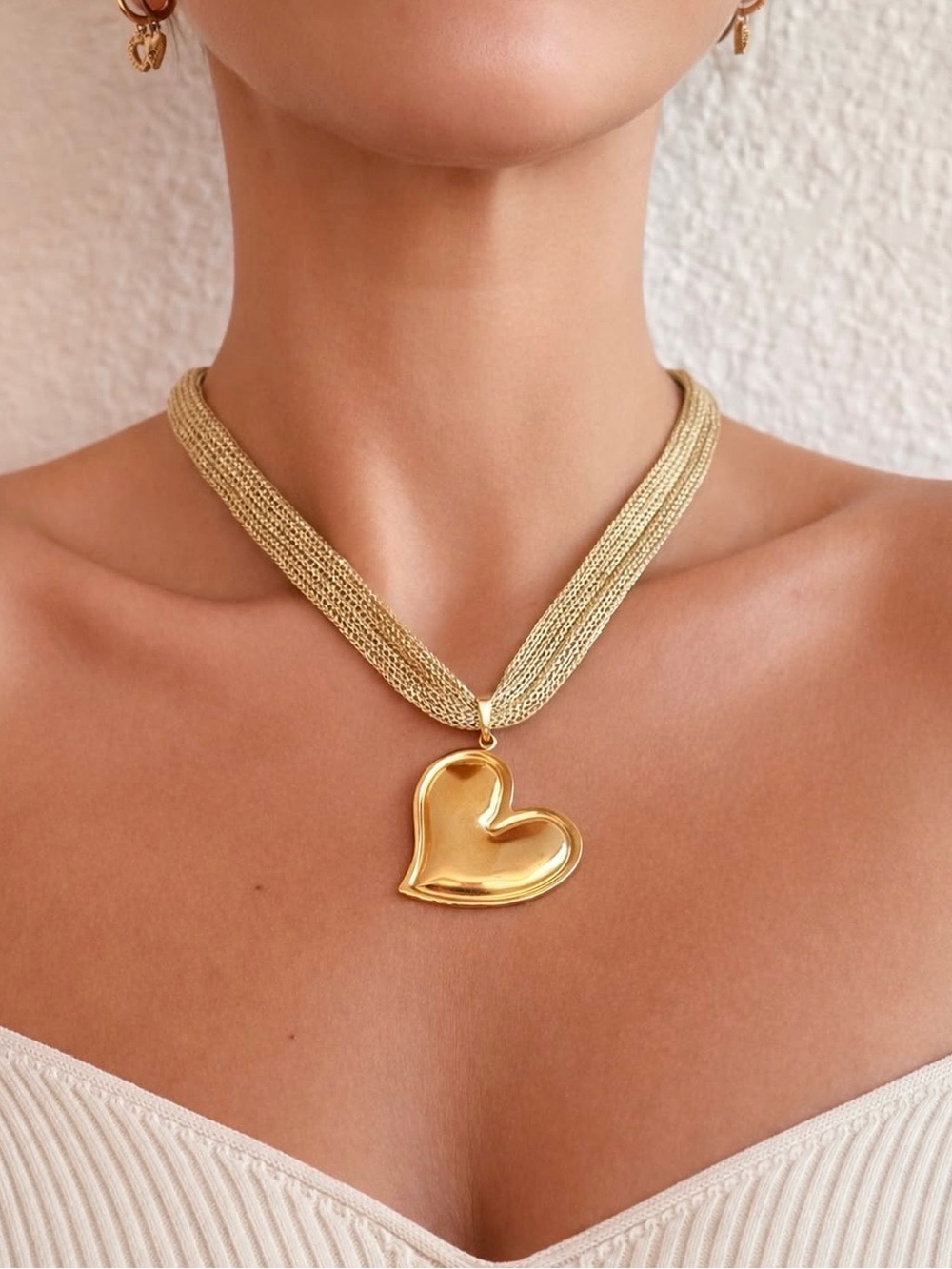 Mesh Gold heart necklace 19”